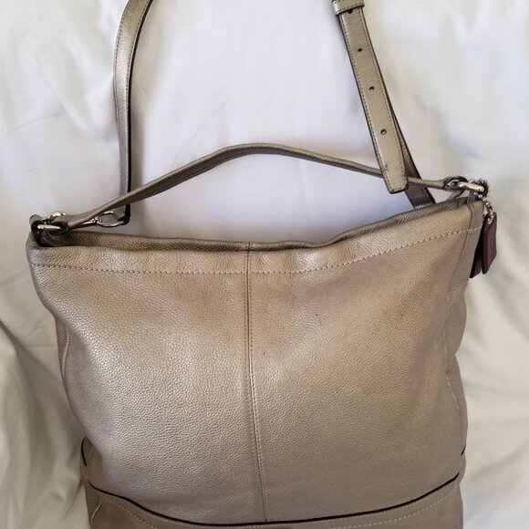 Authentic Coach Large Metallic Pebbled Leather Hobo Handbag & Crossbody - Picture 1 of 14